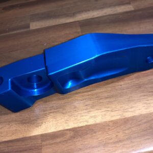 V6 ナックルアーム（フロント用）